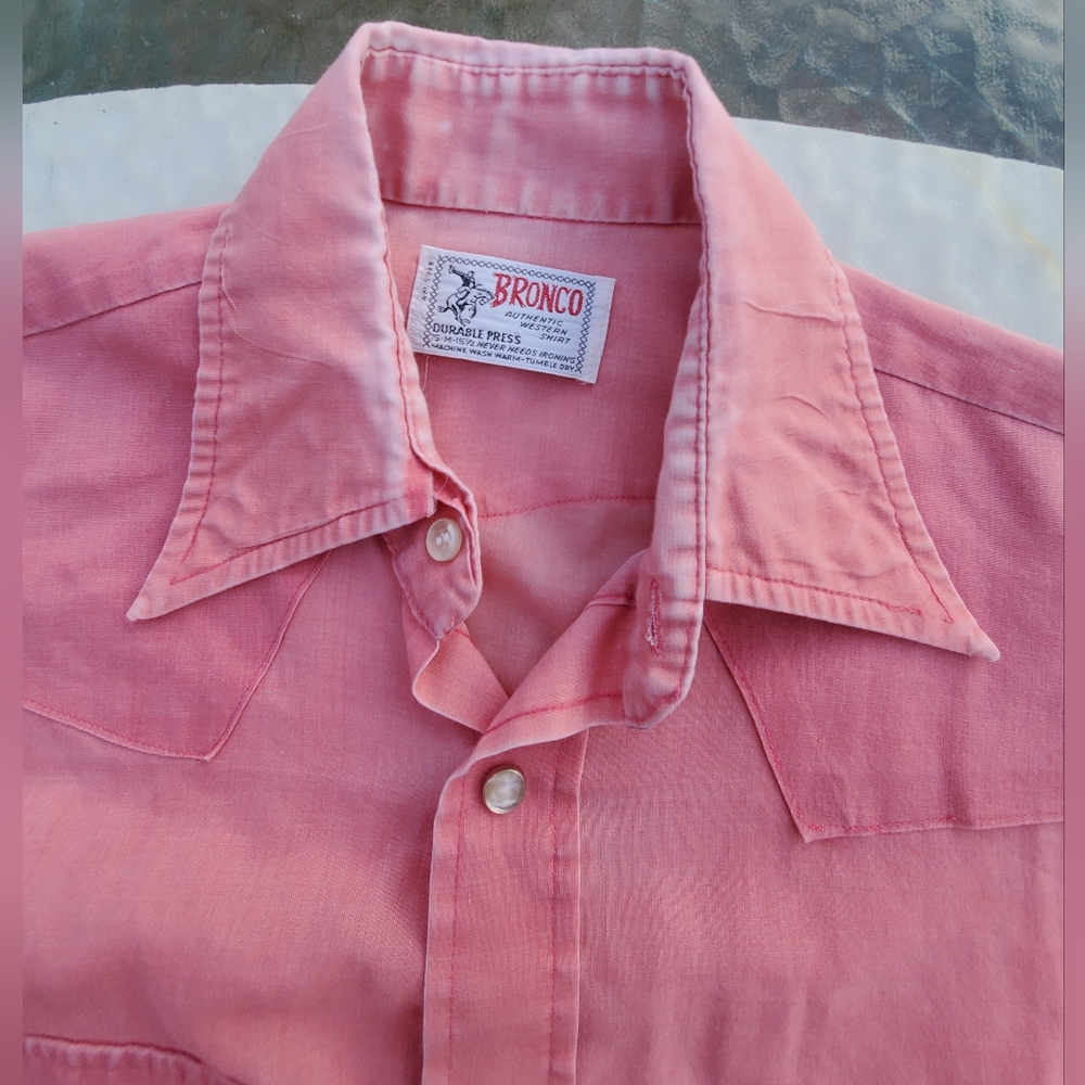 VINTAGE BRONCO WESTERN WEAR PINK DISTRESSED LONG SLEEVE PEARL SNAP - Picture 3 of 13
